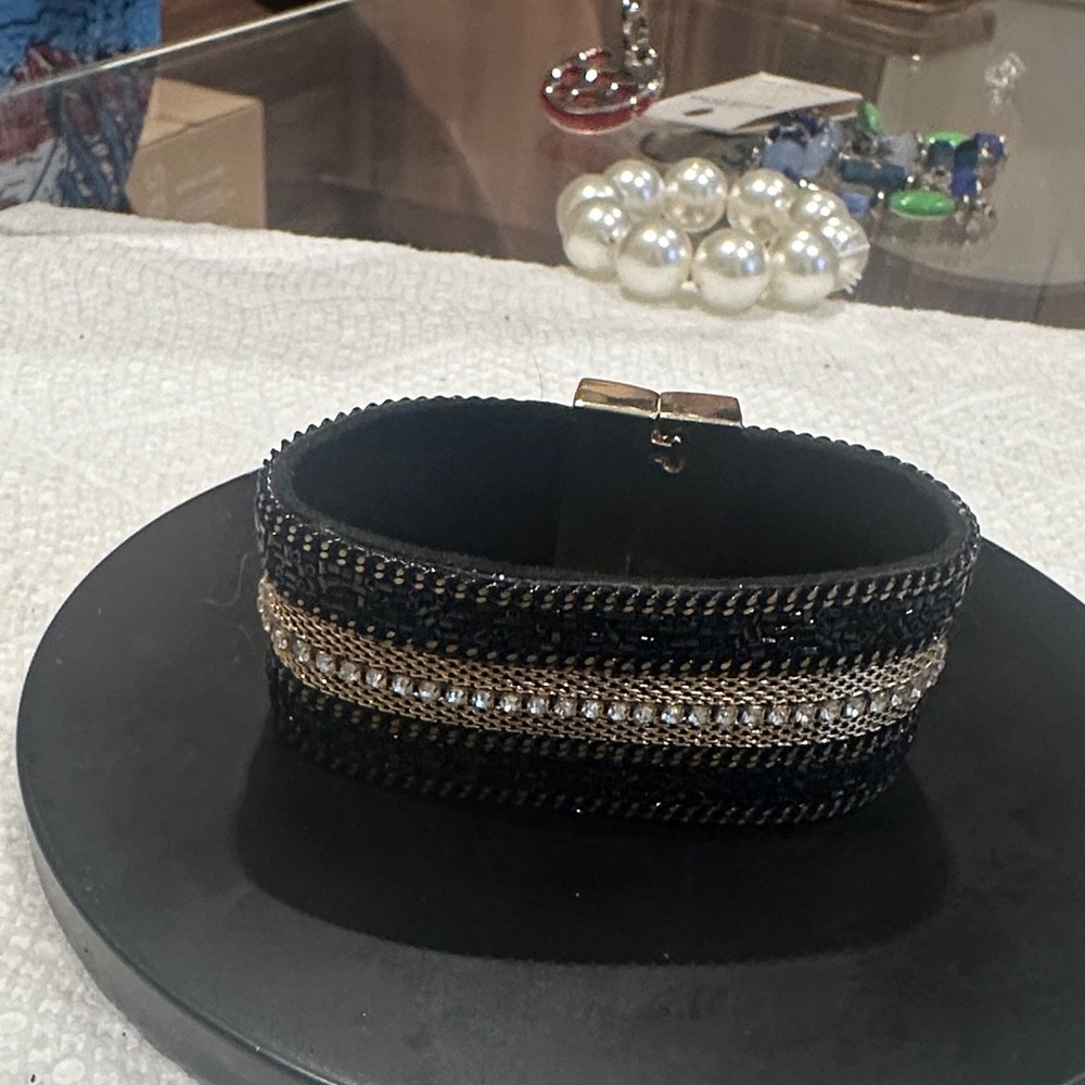 Black and Gold Beaded and crystal magnetic Bracelet
